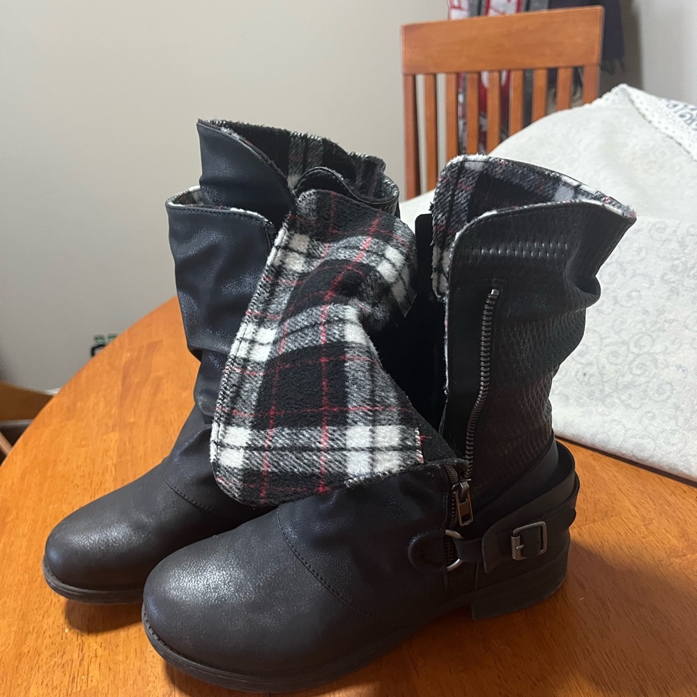 Jellypop Black Ankle Booties with Buckle Detail - Picture 5 of 7